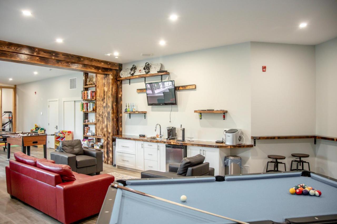 Ski In Ski Out With Huge Game Room And Hot Tub Fernie Kültér fotó